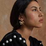 Load image into Gallery viewer, 18k Dainty Bow Pearl Center Necklace, Earring, Ring Set