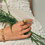 Load image into Gallery viewer, 18k Dainty Daisy Floral Ring