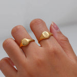 Load image into Gallery viewer, 18k Dainty Floral Signet Rings