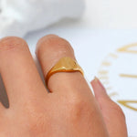 Load image into Gallery viewer, 18k Dainty Floral Signet Rings