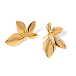 Load image into Gallery viewer, 18k Glamorous Gold Floral Stud Earrings & Ring