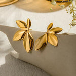 Load image into Gallery viewer, 18k Glamorous Gold Floral Stud Earrings & Ring