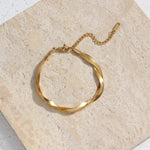 Load image into Gallery viewer, 18k Interwoven Herringbone Chain Necklace and Bracelet Set