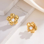 Load image into Gallery viewer, 18k Pearl Flower Earrings