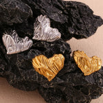 Load image into Gallery viewer, 18k Textured Wavy Heart Stud Earrings