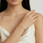 Load image into Gallery viewer, Reversible Lucky Clover Bracelet