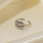 Load image into Gallery viewer, Bold Kiss Romantic Ring