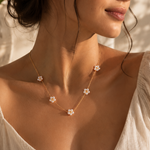 Load image into Gallery viewer, Timeless Gold Pearl Daisy Flower Necklace