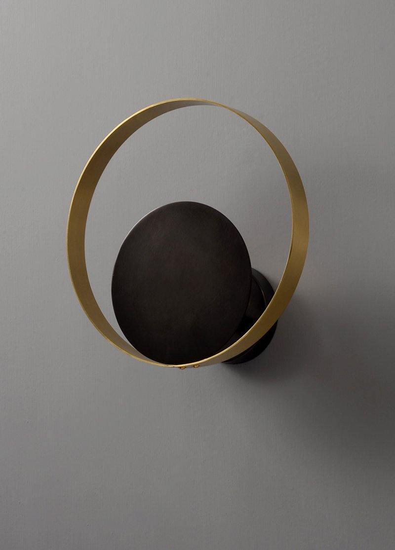 Interlocking Circular Ring Brass Finish Wall Lamp