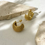Load image into Gallery viewer, 18k Mesh C Hoop Earrings