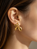 Load image into Gallery viewer, 18k Glamorous Gold Floral Stud Earrings & Ring