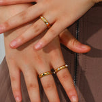 Load image into Gallery viewer, 18k Star & Stone Embedded Ring