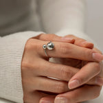 Load image into Gallery viewer, 18k Bold Two Ball Open Ring