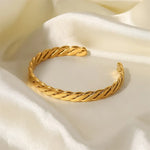 Load image into Gallery viewer, 18k Chunky Gold Woven Bangle Bracelet