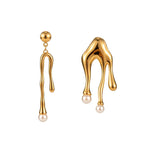 Load image into Gallery viewer, 18k Dainty Asymmetrical Melted Gold Pearl Earrings
