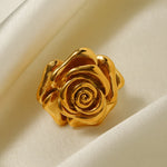 Load image into Gallery viewer, 18k Rose Signet Ring