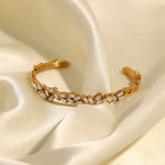 Load image into Gallery viewer, 18k Scattered Diamonds Bangle Bracelet