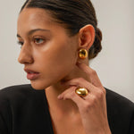 Load image into Gallery viewer, 18k Hammered Oval Dual Band Ring