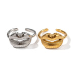 Load image into Gallery viewer, Bold Kiss Romantic Ring