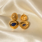 Load image into Gallery viewer, 18k Hammered Geometric Triangle Lapis Earrings