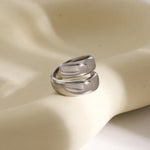 Load image into Gallery viewer, 18k Modern Wrap Around Flat Ring