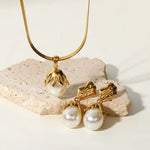 Load image into Gallery viewer, 18k Blooming Pearl Necklace and Earrings