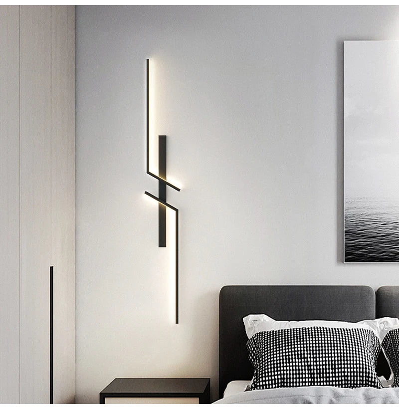 Modern Minimalist LED Wall Light Fixture In Black or Gold
