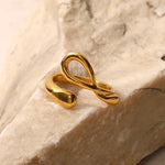 Load image into Gallery viewer, 18k Curved Elegance Ring