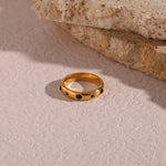 Load image into Gallery viewer, 18k Star & Stone Embedded Ring