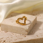 Load image into Gallery viewer, 18k Melted Heart Ring