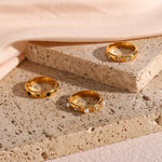 Load image into Gallery viewer, 18k Star & Stone Embedded Ring