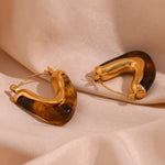 Load image into Gallery viewer, 18k Classy V Hoop Earrings