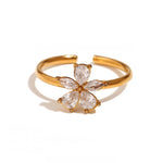 Load image into Gallery viewer, 18k Feminine Five Petal Diamond Ring