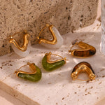 Load image into Gallery viewer, 18k Classy V Hoop Earrings