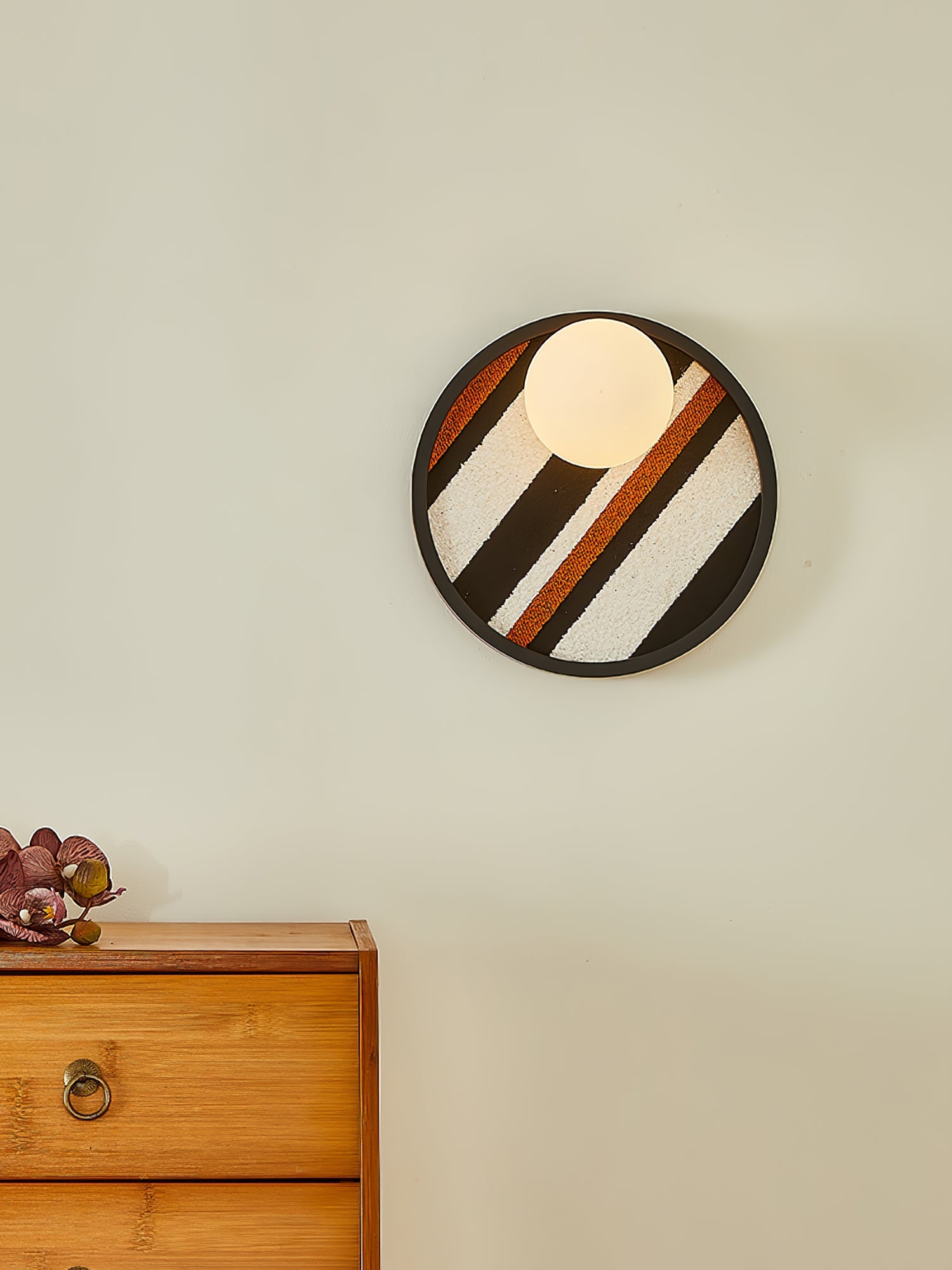 Textured Circular Frame Contemporary Wall Light