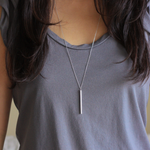 Load image into Gallery viewer, Dainty Bar Necklace Vertical Bar Necklace