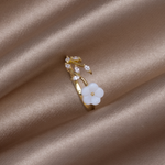 Load image into Gallery viewer, Wildflower Ring Shell Crystal Petal Ring