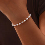 Load image into Gallery viewer, Adjustable Gold Accented Pearl Bracelet