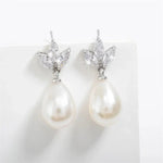 Load image into Gallery viewer, Dainty Diamond Leaf Pearl Earrings