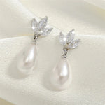 Load image into Gallery viewer, Dainty Diamond Leaf Pearl Earrings