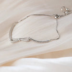 Load image into Gallery viewer, Elegant Diamond Bow Bracelet