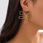 Load image into Gallery viewer, Floral Knot Outline Earrings