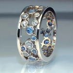 Load image into Gallery viewer, Sparkling Zirconia Vintage Ring in Silver