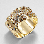 Load image into Gallery viewer, Sparkling Zirconia Vintage Ring in Gold