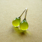 Load image into Gallery viewer, Bohemian Olive Glass Vintage Earrings