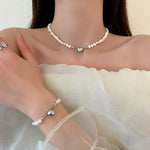 Load image into Gallery viewer, Magnetic Heart Pearl Choker Necklace and Bracelet