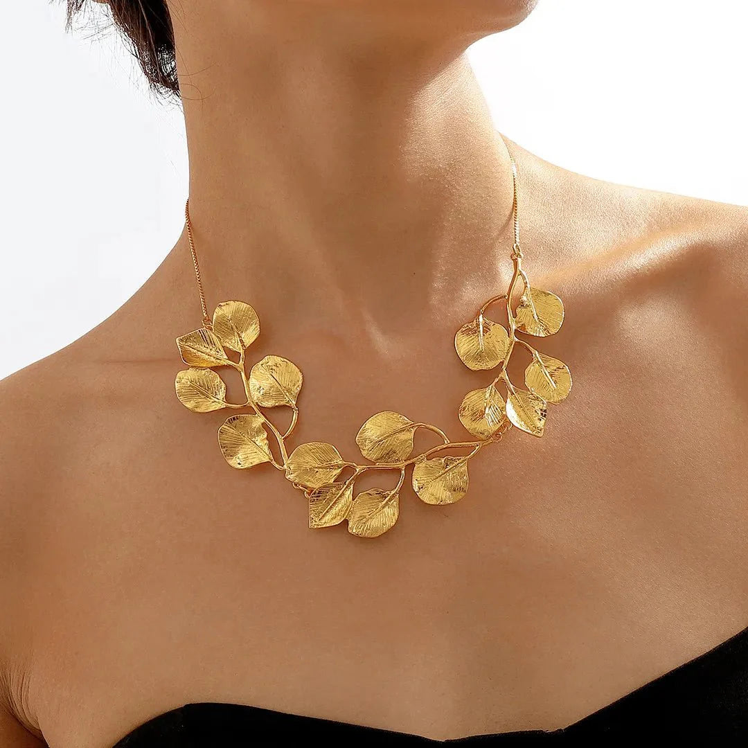 Natures leaf statement necklace 598663