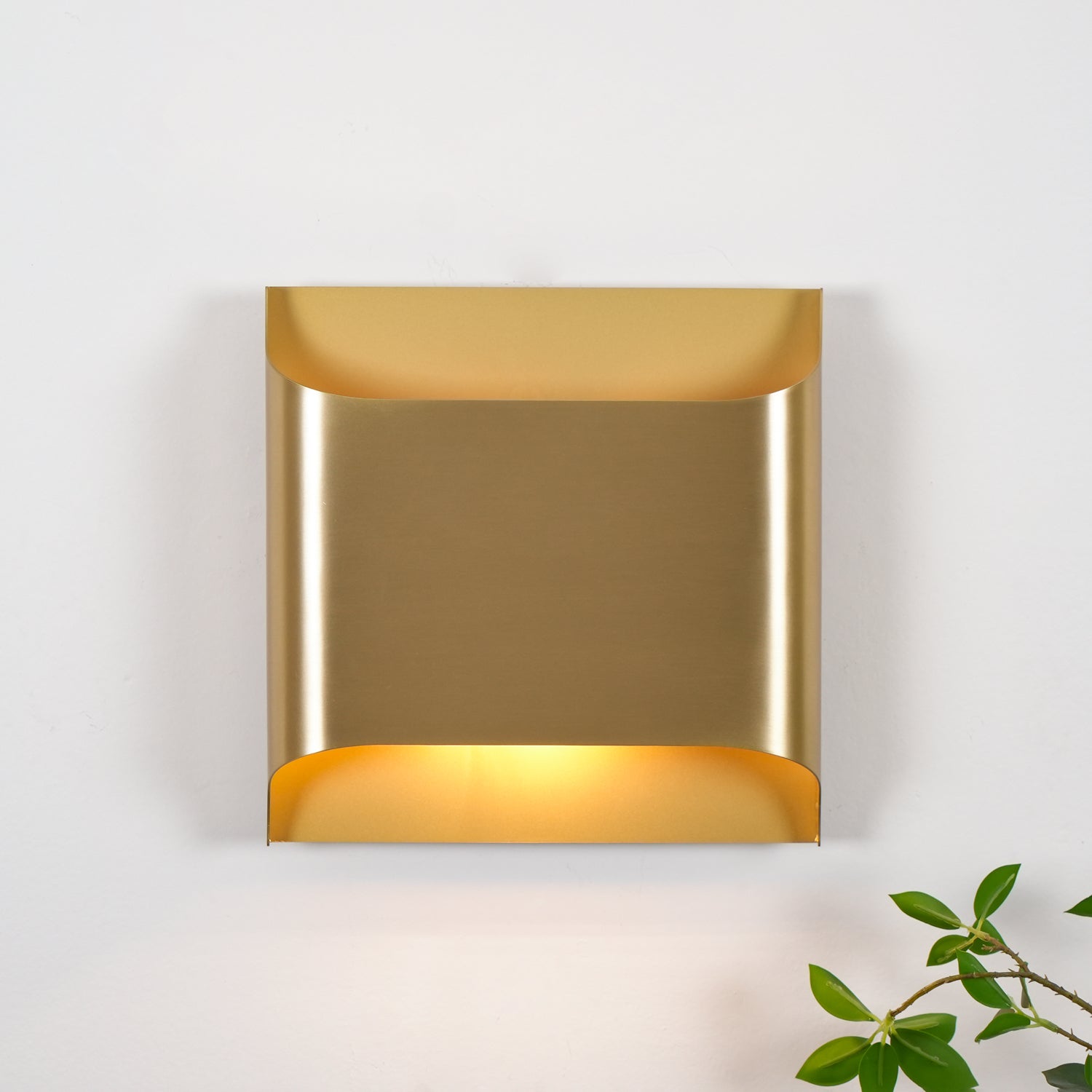 Nøordka Light Bespoke Wall Light Fixture Circular Brass Nordic Inspired Wall Sconce