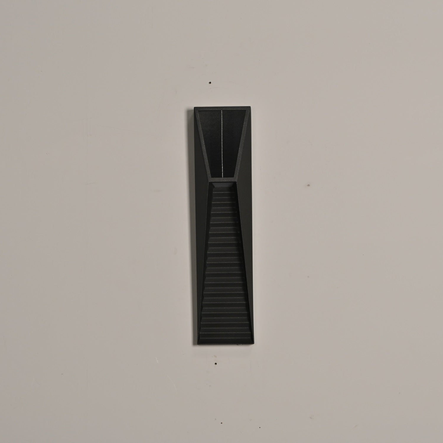 Nøordka Light Bespoke Wall Light Fixture L 3.1″ x H 13.8″ x Depth 3.9″ / Black / Warm Light Sculptural Arched Contemporary Wall Light