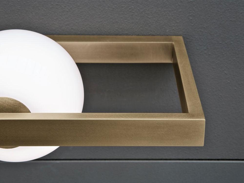 Nøordka Light Bespoke Wall Light Fixture Murano Glass Luxe Brass Finish Wall Sconce